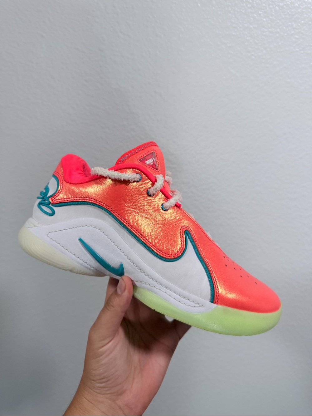 Nike LeBron 20 Christmas